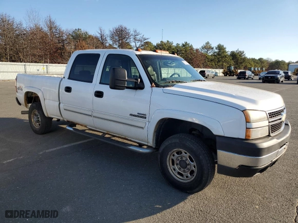 2006 Chevrolet Silverado 2500HD LT3 with VIN 1GCHK23D26F196410, listed as a Copart auction lot 83254394 with 491,323 mi miles and Clean Title. Bid and sale history available at carsss.com. Image 4.