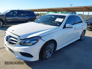 2014 Mercedes-Benz E 350 Sport z VIN WDDHF5KB6EB016413, wystawiony jako IAAI lot #40893617 z przebiegiem 151 112 mil mil oraz . Historia ofert i sprzedaży dostępna na DreamBid. Obrazek 22.