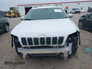 2020 Jeep Cherokee Latitude Plus with VIN 1C4PJLLB3LD543821, listed as a IAAI auction lot 41290132 with 130,137 mi miles. Bid and sale history available at carsss.com. Image 13.