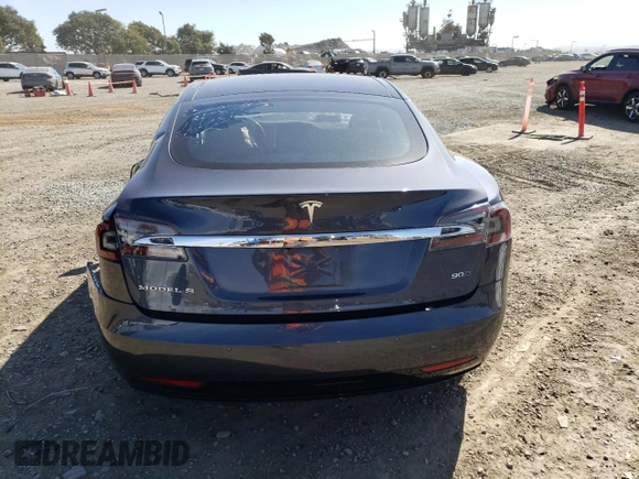 2017 Tesla Model S 100D z VIN 5YJSA1E25HF182149, wystawiony jako Copart lot #78556314 z przebiegiem 68 555 mil mil oraz Szkoda całkowita • Salvage title. Historia ofert i sprzedaży dostępna na DreamBid. Obrazek 6.