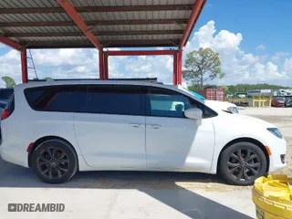 2018 Chrysler Pacifica Touring Plus with VIN 2C4RC1FG4JR358444, listed as a IAAI auction lot 41925349 with 64,196 mi miles. Bid and sale history available at carsss.com. Image 13.