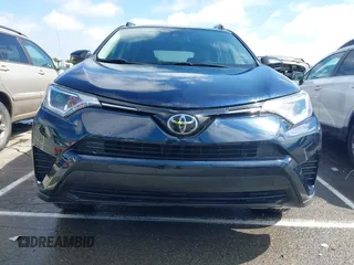 2017 Toyota RAV4 LE с VIN JTMZFREV3HJ712555, выставлен на аукционе IAAI как лот 42233808 с пробегом 86 294 миль миль и . История ставок и продаж доступна на DreamBid. Изображение 12.