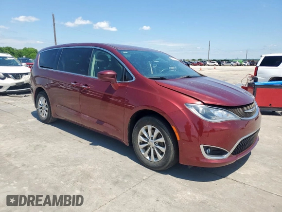 2018 Chrysler Pacifica Touring Plus with VIN 2C4RC1FG6JR212188, listed as a Copart auction lot 54270545 with 161,653 mi miles and Clean Title. Bid and sale history available at DreamBid. Image 4.