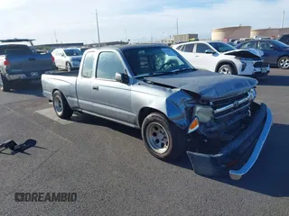 1998 Toyota Tacoma z VIN 4TAVN52N1WZ093754, wystawiony jako IAAI lot #42455605 z przebiegiem 137 229 mil mil oraz . Historia ofert i sprzedaży dostępna na DreamBid. Obrazek 1.