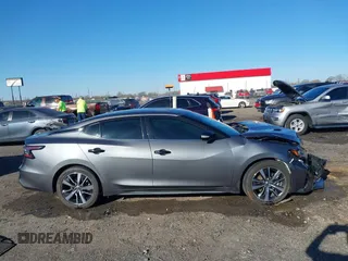 2020 Nissan Maxima SV with VIN 1N4AA6CV4LC360876, listed as a IAAI auction lot 41807015 with 82,638 mi miles. Bid and sale history available at carsss.com. Image 13.