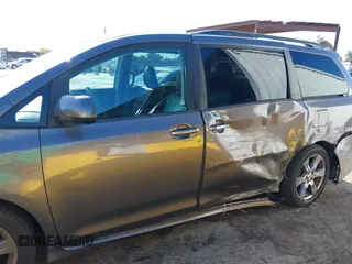 2017 Toyota Sienna SE with VIN 5TDXZ3DC3HS822312, listed as a IAAI auction lot 42588024 with 84,565 mi miles and . Bid and sale history available at DreamBid. Image 14.