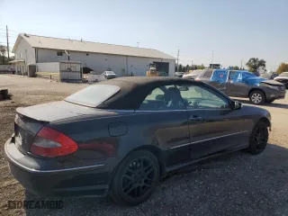 2006 Mercedes-Benz CLK-Class 5.0L with VIN WDBTK75G06T059285, listed as a Copart auction lot 75452034 with 137,742 mi miles and Salvage Title. Bid and sale history available at carsss.com. Image 3.