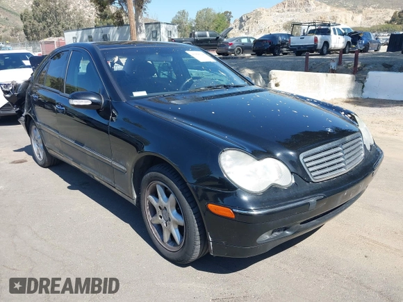 2001 Mercedes-Benz C 320 with VIN WDBRF64J81F020036, listed as a IAAI auction lot 41998198 with 111,407 mi miles and . Bid and sale history available at DreamBid. Image 1.