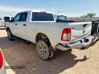 2023 Ram 2500 Big Horn z VIN 3C6UR5DJ9PG601458, wystawiony jako Copart lot #63045635 z przebiegiem 44 988 mil mil oraz Czysty tytuł • Clean title. Historia ofert i sprzedaży dostępna na DreamBid. Obrazek 2.