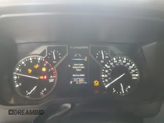 2022 Toyota Tundra SR5 with VIN 5TFLA5DB3NX028618, listed as a Copart auction lot 61807005 with 9,797 mi miles and Salvage title. Bid and sale history available at DreamBid. Image 9.