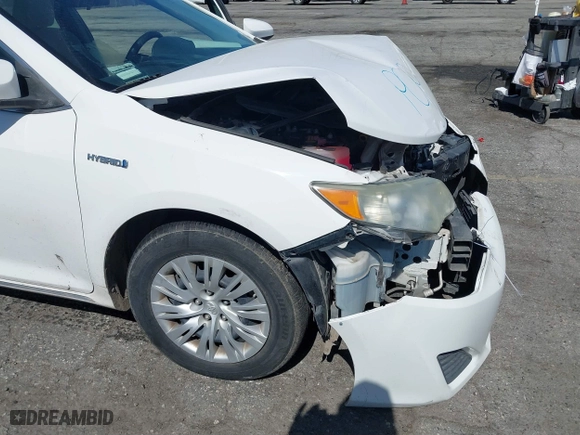 2014 Toyota Camry Hybrid LE with VIN 4T1BD1FK5EU135465, listed as a IAAI auction lot 41713264 with 158,750 mi miles. Bid and sale history available at carsss.com. Image 17.
