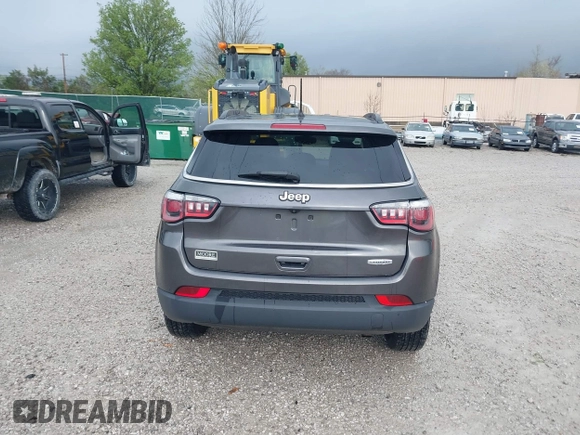 2018 Jeep Compass Latitude with VIN 3C4NJCBB3JT377011, listed as a IAAI auction lot 41886466 with 94,361 mi miles. Bid and sale history available at carsss.com. Image 16.