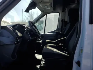 2015 Ford Transit Cargo z VIN 1FTSW3XG0FKA15719, wystawiony jako Copart lot #46197565 z przebiegiem 59 662 mil mil oraz Tytuł czysty. Historia ofert i sprzedaży dostępna na DreamBid. Obrazek 7.