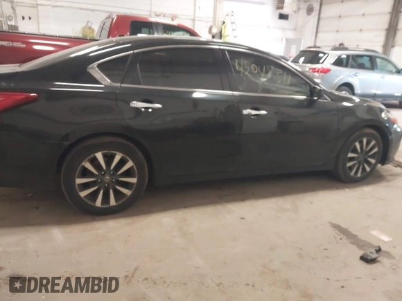 2017 Nissan Altima SV z VIN 1N4AL3AP3HC283714, wystawiony jako IAAI lot #42045311 z przebiegiem 175 090 mil mil oraz . Historia ofert i sprzedaży dostępna na DreamBid. Obrazek 13.