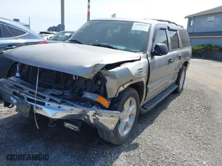 2000 Chevrolet Suburban LT with VIN 3GNFK16T7YG129363, listed as a IAAI auction lot 41586348 with 150,111 mi miles. Bid and sale history available at carsss.com. Image 6.
