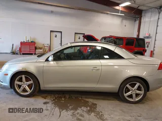 2007 Volkswagen Eos 2.0T with VIN WVWBA71F67V040775, listed as a IAAI auction lot 41913098 with 98,554 mi miles and . Bid and sale history available at DreamBid. Image 14.