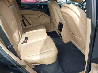 2019 Porsche Cayenne z VIN WP1AA2AY6KDA01777, wystawiony jako IAAI lot #42340596 z przebiegiem 86 921 mil mil oraz . Historia ofert i sprzedaży dostępna na DreamBid. Obrazek 8.
