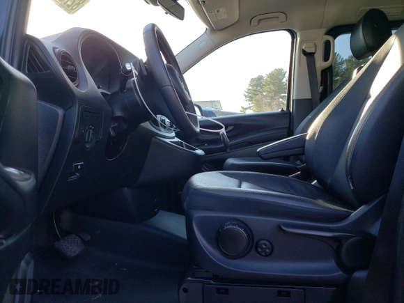 2020 Mercedes-Benz Metris with VIN W1WV0FEY7L3763633, listed as a Copart auction lot 82756324 with 35,263 mi miles and Salvage Title. Bid and sale history available at DreamBid. Image 7.