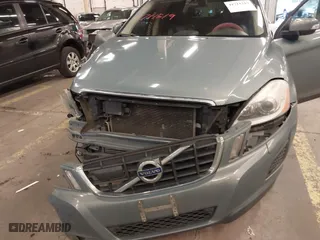 2011 Volvo XC60 3.0T with VIN YV4902DZXB2145885, listed as a IAAI auction lot 41711519 with 188,846 mi miles. Bid and sale history available at carsss.com. Image 6.