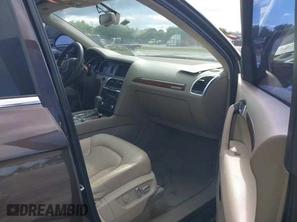 2011 Audi Q7 3.0L TDI Prestige with VIN WA1VMAFE0BD008205, listed as a IAAI auction lot 41692958 with 127,901 mi miles. Bid and sale history available at carsss.com. Image 5.