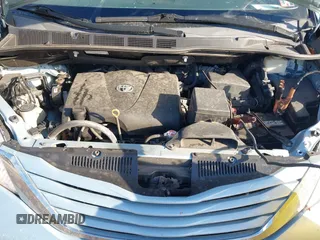 2017 Toyota Sienna LE Auto Access Seat с VIN 5TDKZ3DC5HS834410, выставлен на аукционе IAAI как лот 40727535 с пробегом 64 374 миль миль и . История ставок и продаж доступна на DreamBid. Изображение 10.