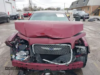 2019 Chrysler 300 C Luxury Series with VIN 2C3CCAPT8KH506432, listed as a IAAI auction lot 40933892 with 100,862 mi miles and . Bid and sale history available at carsss.com. Image 12.