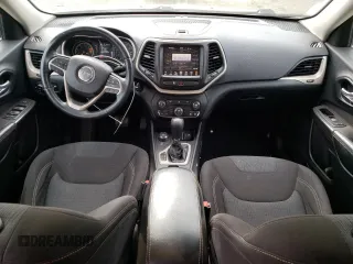 2016 Jeep Cherokee Altitude z VIN 1C4PJMCB7GW183193, wystawiony jako Copart lot #53127175 z przebiegiem 148 392 mil mil oraz Szkoda całkowita • Salvage title. Historia ofert i sprzedaży dostępna na DreamBid. Obrazek 8.