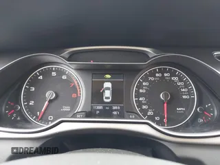 2013 Audi A4 Premium Plus z VIN WAUFFAFL6DN046857, wystawiony jako IAAI lot #42166802 z przebiegiem 113 085 mil mil oraz . Historia ofert i sprzedaży dostępna na DreamBid. Obrazek 7.