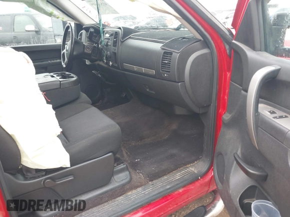 2010 Chevrolet Silverado 1500 LT with VIN 3GCRCSE08AG270268, listed as a IAAI auction lot 41534509 with 175,844 mi miles and . Bid and sale history available at DreamBid. Image 5.
