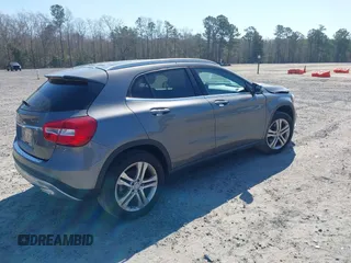 2017 Mercedes-Benz GLA 250 z VIN WDCTG4GB1HJ295973, wystawiony jako IAAI lot #41832460 z przebiegiem 84 945 mil mil oraz . Historia ofert i sprzedaży dostępna na DreamBid. Obrazek 4.