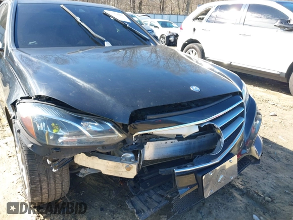 2015 Mercedes-Benz E-Class E 350 Luxury with VIN WDDHF8JB7FB115231, listed as a IAAI auction lot 41363482 with 132,000 mi miles. Bid and sale history available at carsss.com. Image 6.