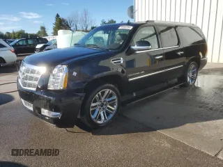 2010 Cadillac Escalade ESV Platinum Edition z VIN 1GYUKKEF8AR280407, wystawiony jako Copart lot #70346764 z przebiegiem 300 485 mil mil oraz Czysty tytuł • Clean title. Historia ofert i sprzedaży dostępna na DreamBid. Obrazek 1.