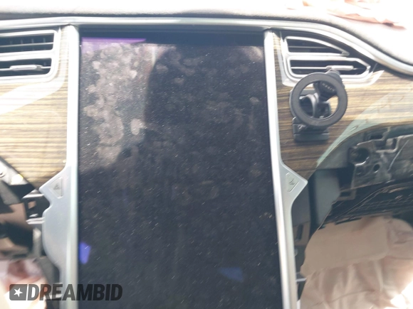 2014 Tesla Model S 60 with VIN 5YJSA1H14EFP63897, listed as a IAAI auction lot 42713272 with Not provided miles and . Bid and sale history available at DreamBid. Image 16.