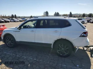 2024 Volkswagen Tiguan SE z VIN 3VV3B7AX7RM093378, wystawiony jako Copart lot #50634025 z przebiegiem 6 261 mil mil oraz Szkoda całkowita • Salvage title. Historia ofert i sprzedaży dostępna na DreamBid. Obrazek 2.