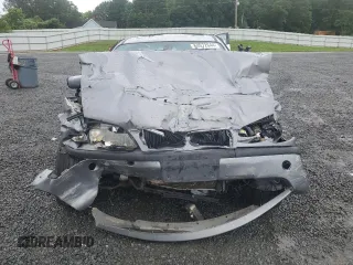 2004 BMW 3 Series 325i with VIN WBAEV33444KR30384, listed as a Copart auction lot 64072644 with 0 mi miles and Salvage Title. Bid and sale history available at carsss.com. Image 5.
