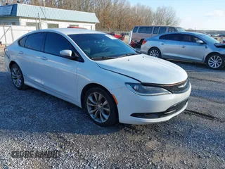 2015 Chrysler 200 S with VIN 1C3CCCBG5FN699500, listed as a IAAI auction lot 41544234 with 171,864 mi miles. Bid and sale history available at carsss.com. Image 1.