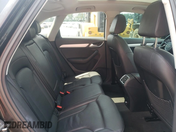2017 Audi Q3 Premium z VIN WA1BCCFS7HR016546, wystawiony jako Copart lot #61943715 z przebiegiem 81 598 mil mil oraz Czysty tytuł • Clean title. Historia ofert i sprzedaży dostępna na DreamBid. Obrazek 11.