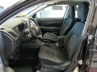 2015 Mitsubishi Outlander SE z VIN 4A4AR4AU1FE008955, wystawiony jako Copart lot #62471585 z przebiegiem 151 806 mil mil oraz Szkoda całkowita • Salvage title. Historia ofert i sprzedaży dostępna na DreamBid. Obrazek 7.