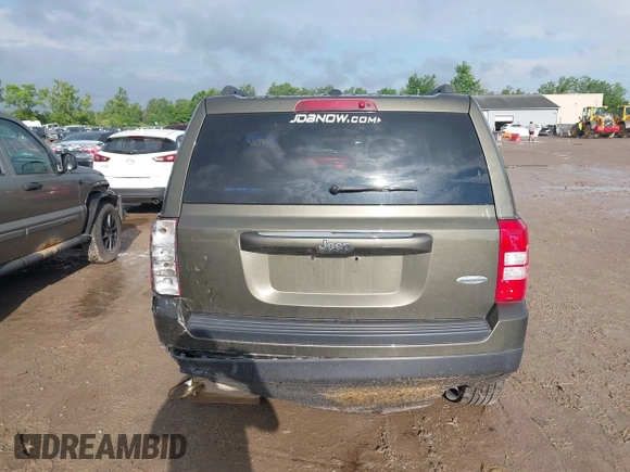 2016 Jeep Patriot Latitude with VIN 1C4NJPFB7GD537598, listed as a IAAI auction lot 42451489 with 131,401 mi miles and . Bid and sale history available at DreamBid. Image 16.