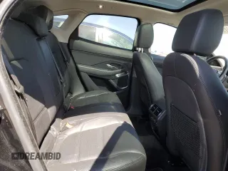 2018 Jaguar E-Pace SE z VIN SADFP2FXXJ1Z04993, wystawiony jako Copart lot #46796973 z przebiegiem 26 342 mil mil oraz . Historia ofert i sprzedaży dostępna na DreamBid. Obrazek 11.