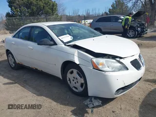 2007 Pontiac G6 1SV Value Leader with VIN 1G2ZF58BX74273804, listed as a IAAI auction lot 41777336 with 126,222 mi miles. Bid and sale history available at carsss.com. Image 1.