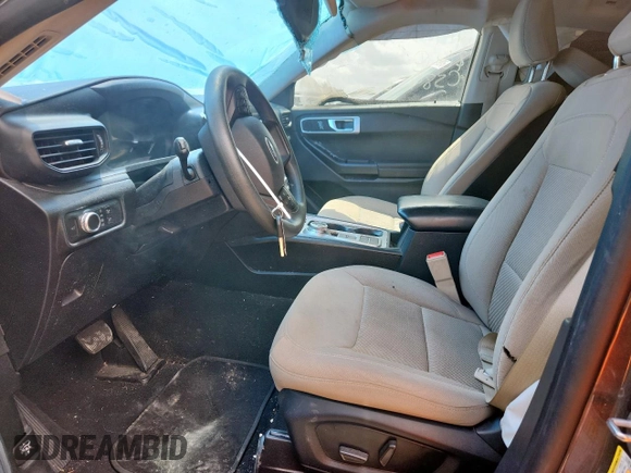 2020 Ford Explorer z VIN 1FMSK7BHXLGC58936, wystawiony jako Copart lot #62190235 z przebiegiem 63 125 mil mil oraz Szkoda całkowita • Salvage title. Historia ofert i sprzedaży dostępna na DreamBid. Obrazek 7.