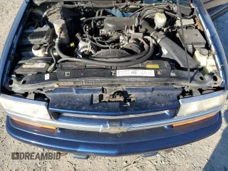 2000 Chevrolet Blazer LS z VIN 1GNCT18W8YK234090, wystawiony jako Copart lot #43063565 z przebiegiem 96 942 mil mil oraz Czysty tytuł • Clean title. Historia ofert i sprzedaży dostępna na DreamBid. Obrazek 11.