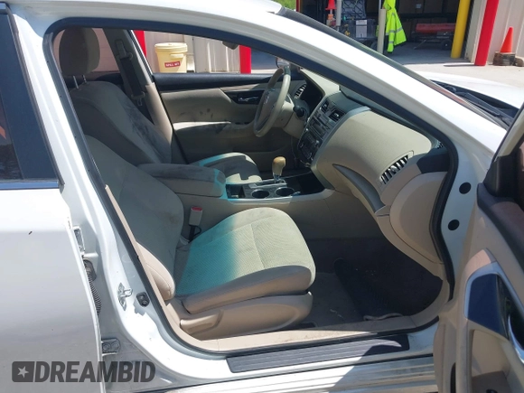 2014 Nissan Altima SL with VIN 1N4AL3AP8EN337461, listed as a IAAI auction lot 42028258 with 295,624 mi miles and . Bid and sale history available at DreamBid. Image 5.