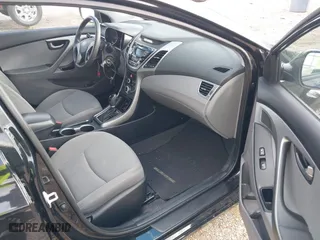 2016 Hyundai Elantra SE with VIN 5NPDH4AE3GH692568, listed as a IAAI auction lot 41110580 with 35,103 mi miles. Bid and sale history available at carsss.com. Image 5.