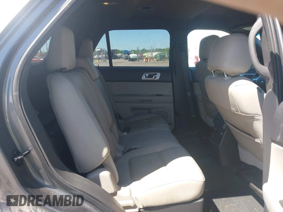 2014 Ford Explorer XLT with VIN 1FM5K8D81EGC20224, listed as a IAAI auction lot 42081013 with 97,374 mi miles and . Bid and sale history available at carsss.com. Image 8.
