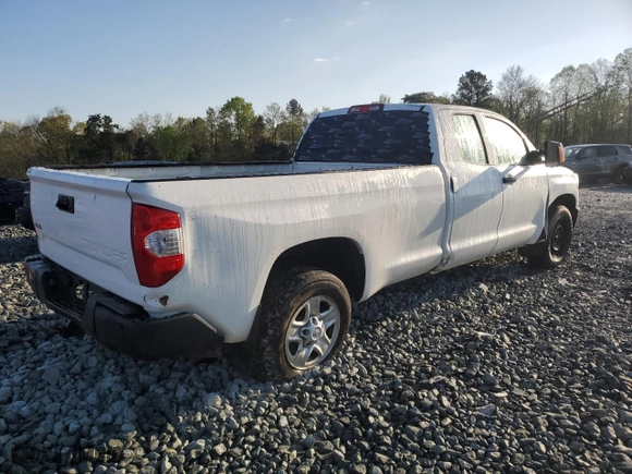 2018 Toyota Tundra 4WD Truck SR with VIN 5TFCY5F13JX022912, listed as a Copart auction lot 52206525 with 246,453 mi miles and Clean Title. Bid and sale history available at carsss.com. Image 3.