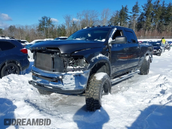 2018 Ram 2500 Tradesman z VIN 3C6UR5CL3JG380790, wystawiony jako IAAI lot #41579401 z przebiegiem 72 675 mil mil oraz . Historia ofert i sprzedaży dostępna na DreamBid. Obrazek 2.