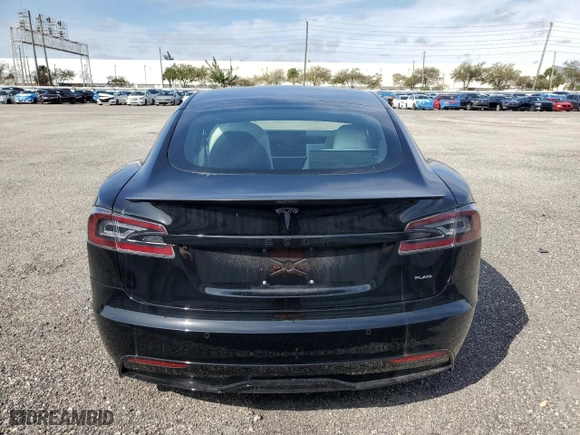 2022 Tesla Model S Plaid with VIN 5YJSA1E64NF461218, listed as a Copart auction lot 84467644 with 0 miles and Salvage Title. Bid and sale history available at carsss.com. Image 6.