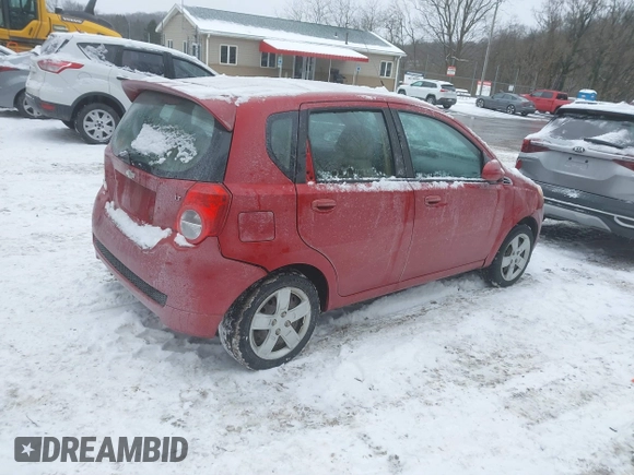 2011 Chevrolet Aveo 2LT z VIN KL1TG6DE8BB122430, wystawiony jako IAAI lot #41248992 z przebiegiem 115 066 mil mil oraz . Historia ofert i sprzedaży dostępna na DreamBid. Obrazek 4.